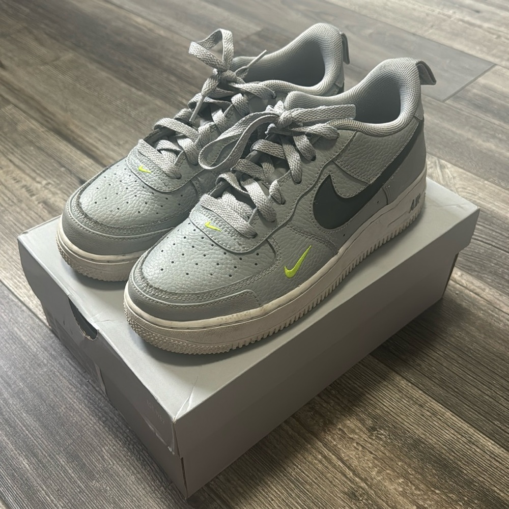 🔥6Y Nike Air Force 1 Low GS🔥